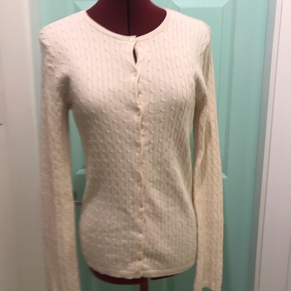 3 for$35 White Cardigan top - Picture 3 of 4